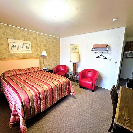 Red Top Motor Inn Iron Bridge Exterior foto